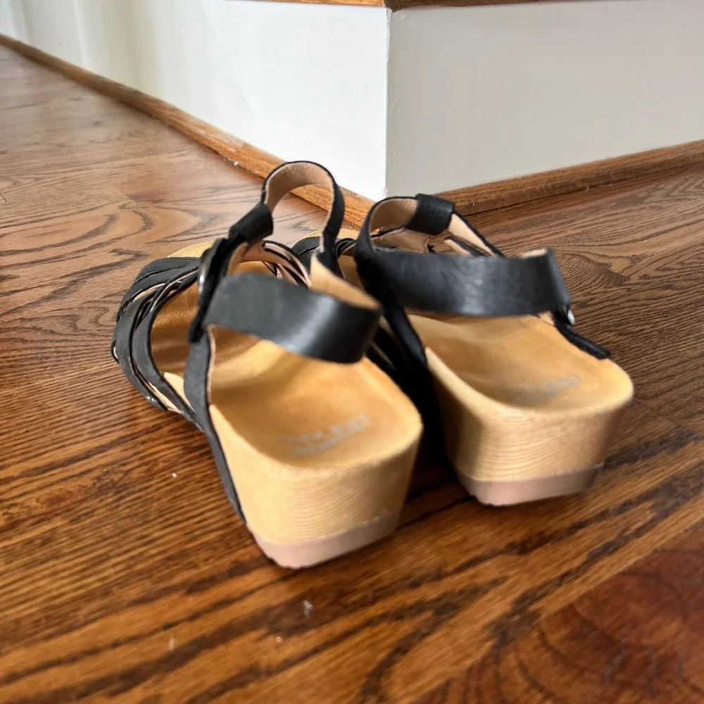 Dansko Womens Black‎ Leather T-Strap Wedge Sandals Size 39 EU 8.5-9 US Strappy